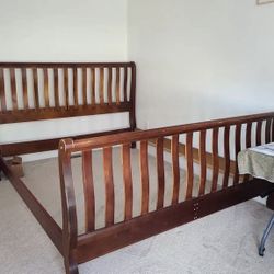 🛏️ Solid Wood Queen Sleigh Bed Frame – Classic Cherry Finish – Sturdy & Beautiful