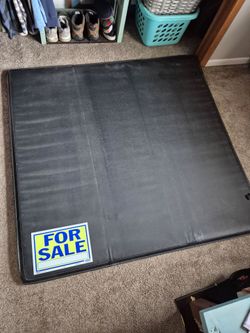 62 x 64 inch Chevrolet Colorado bed cover
