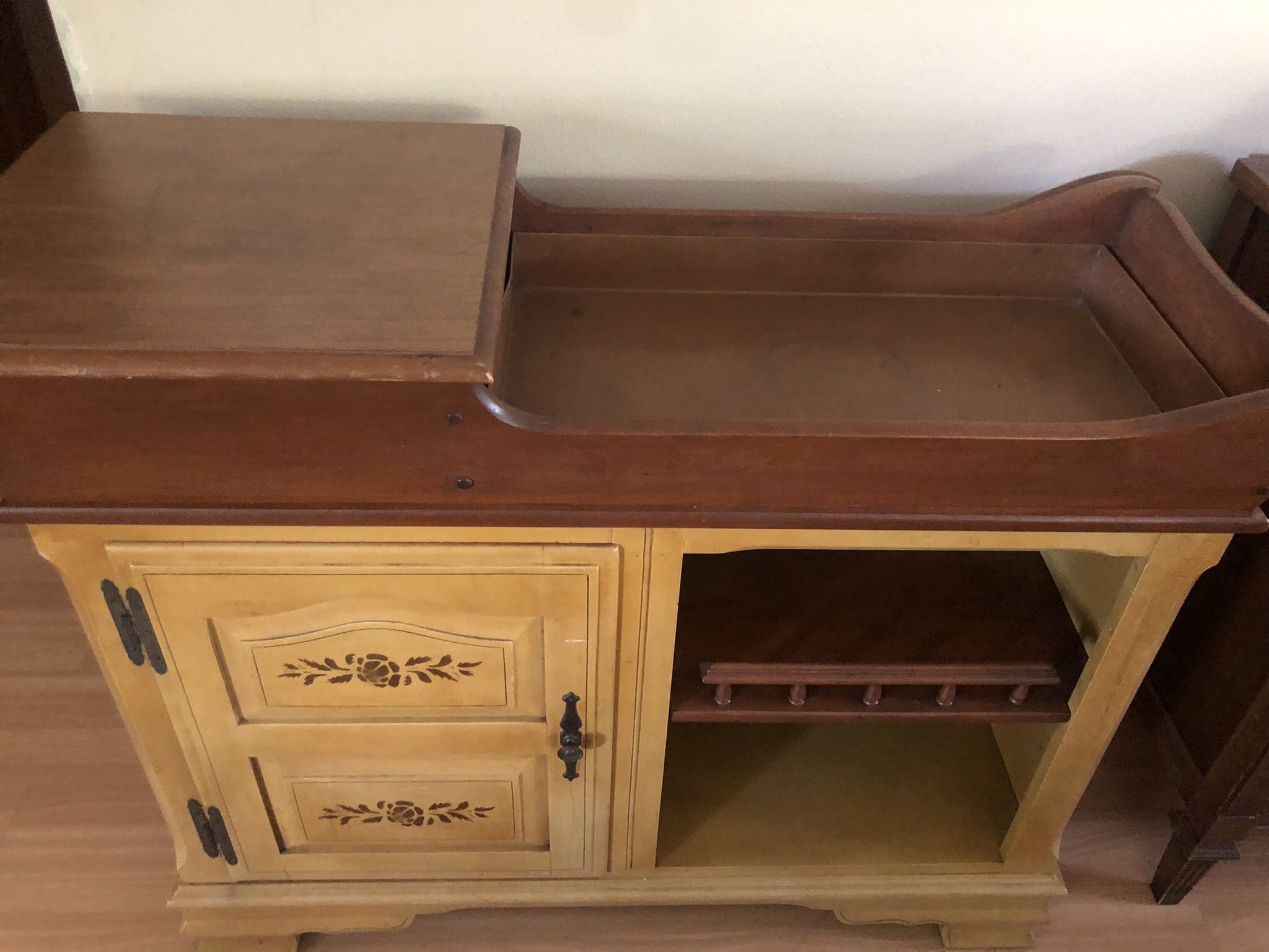 Heywood Wakefield "French Style " Dry Sink furniture and mirror from 1970'