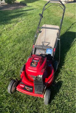 Toro Self Propelled Lawn Mower with Bag