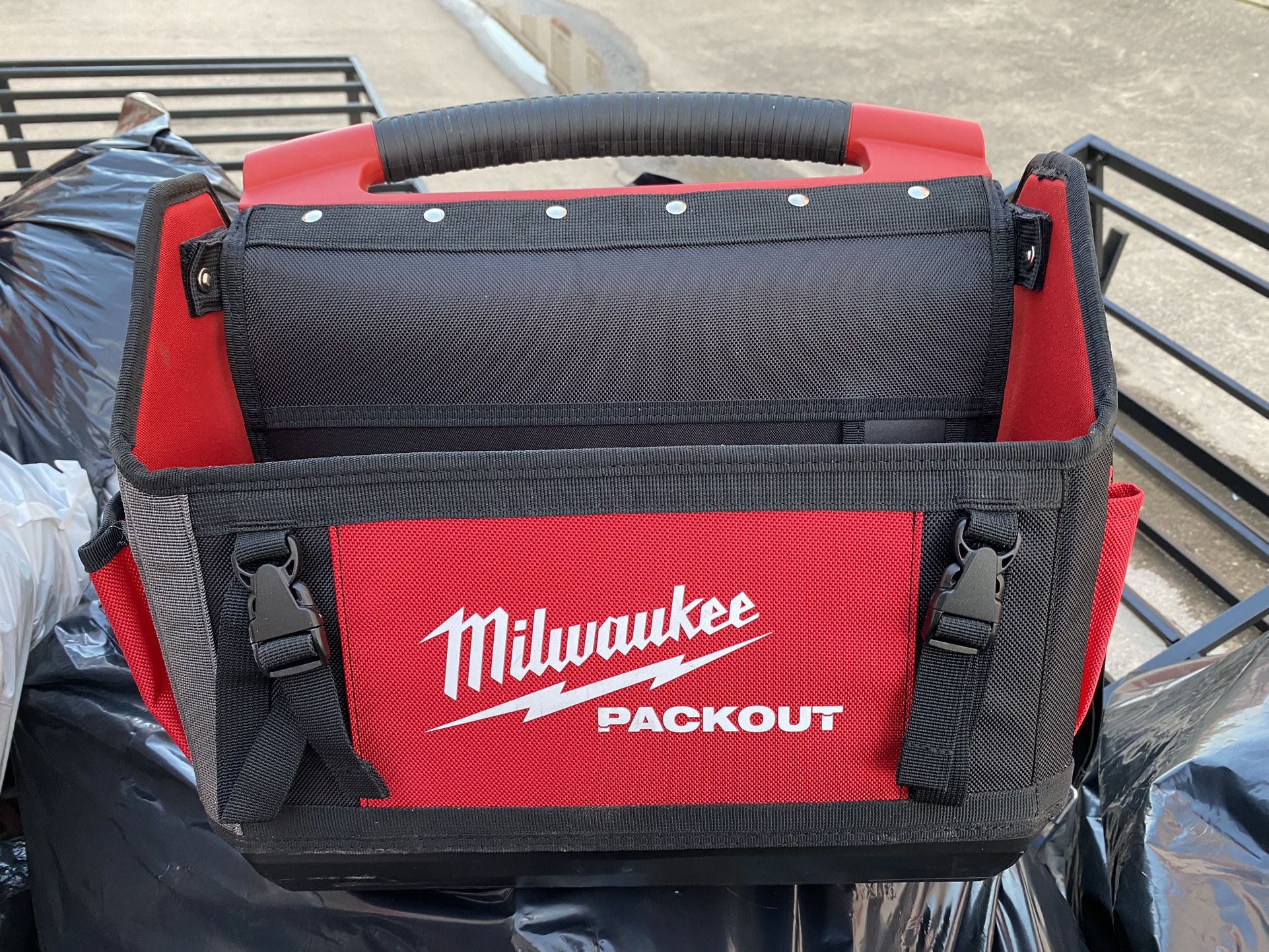 Milwaukee Pack out Carry Bag 