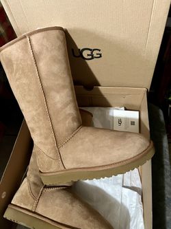 New UGG Women’s Classic Tall ll Chestnut Size 10 
