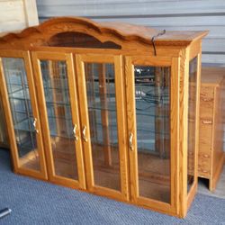 China HUTCH...   ☆BEAUTIFUL☆  It Needs A Exquisite Home!