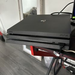 PS4 PRO