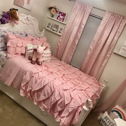 Like New Princess Bedroom Set 