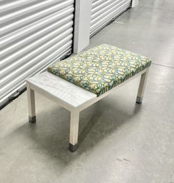 MARBLE AND MATERIAL RETRO STYLE BENCH