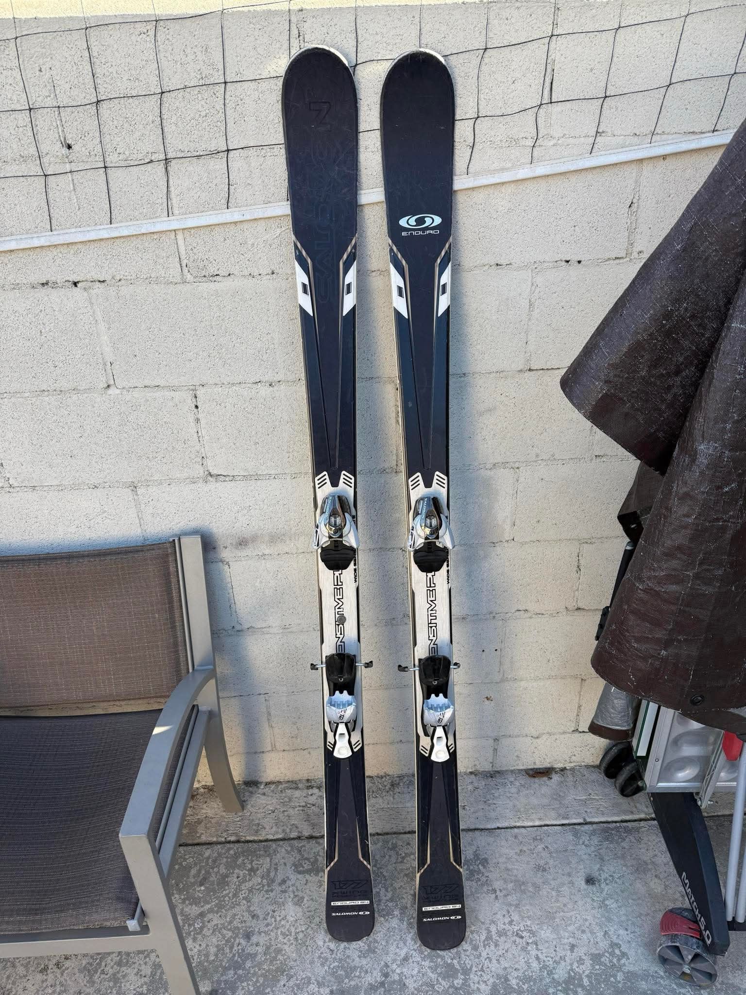 Skis