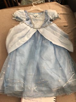 Beautiful Cinderella dress in perfect conditions size 5/6