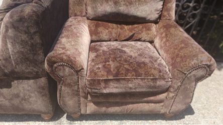 FREE COUCH SET