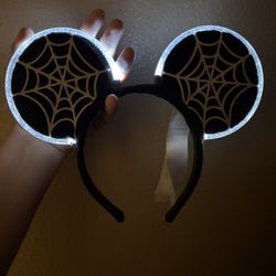 COLLECTIBLE DISNEY PARKS MICKEY MOUSE EARS LIGHT UP EARS SPIDERWEB EARS HALLOWEEN EARS