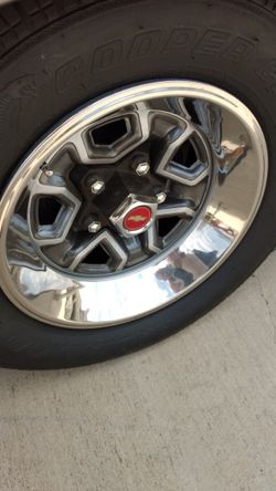 82- 87 Rally Sport new Center caps set of four