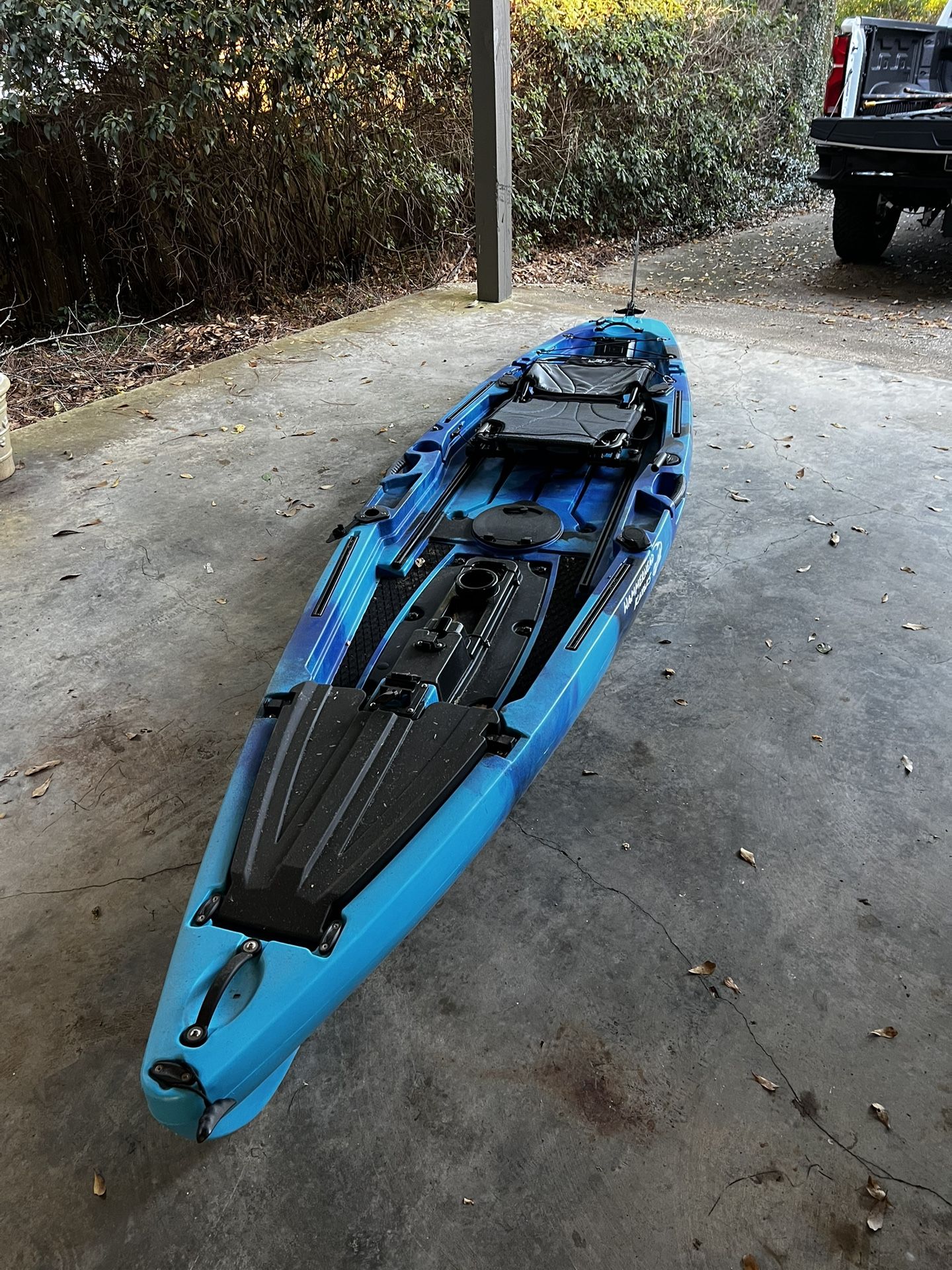 Hammerhead 11’ Bullshark Kayak