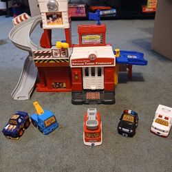 VTech Fire Station With 5 VTech Cars