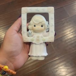 Precious Moments- You're Pretty As a Picture