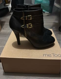 me Too Black Ankle booties  9.5