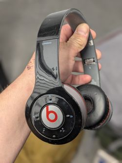 Beats https://offerup.com/redirect/?o=SGVhZHBob25lcy5Xb3Jr Great,Needs Headphone Jack Which Is Normal Headphone Jack Or Use A Universal