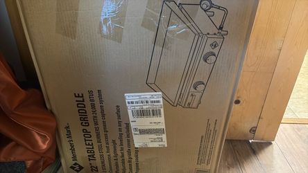 New in box 22”tabletop griddle