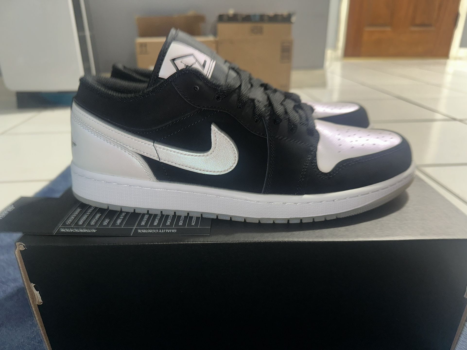 Jordan 1 Low Diamond Shorts DS Size 11