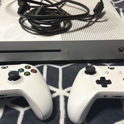 Xbox 1S + 2 Controllers + Games (Extra)