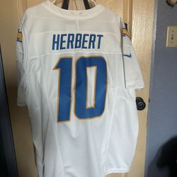 Xl Men’s White Chargers jersey