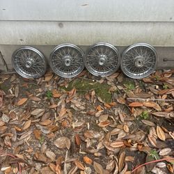 Box Chevy 15 Inch Hub Caps