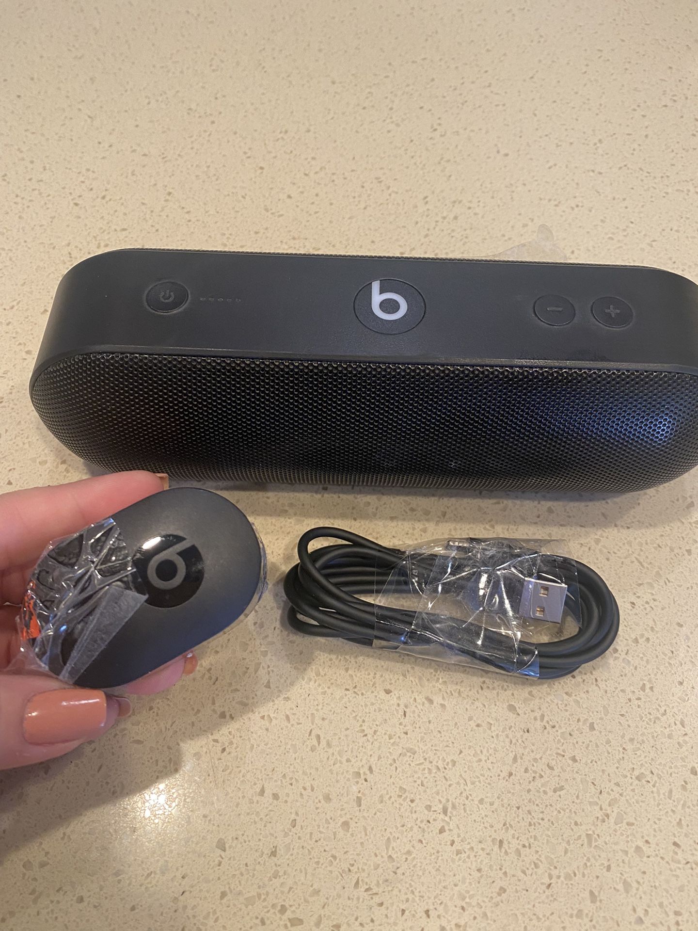 Speakers Beats Pill + 