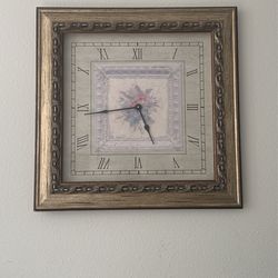 Wall Clock With Roman  Numbers 