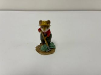 Wee Forest Folk M-238 Hoe Joe (WP) 1998 ear chipped