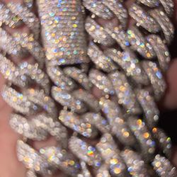 18MM 24INCH  0925 REAL SOLID SILVER. MOASSINITE POINTED STONES PASS TESTER NEW GRA PAPERS INCLUDED WITH BOX  