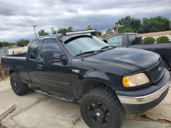 2000 Ford F150 Manual Transmission for Sale in Corona, CA