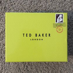 Ted Baker London Purple Patent Leather Wallet – New in Box – Plum / Berry