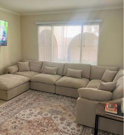 BRAND NEW! 6 Piece Oatmeal CLOUD Modular Sectional Couch (FREE DELIVERY 🚚)