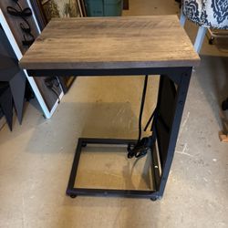 C table with side pockets electrical great for laptop