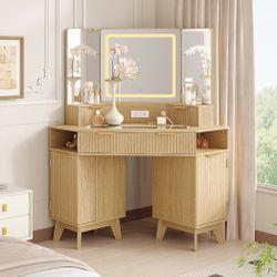 Corner Vanity