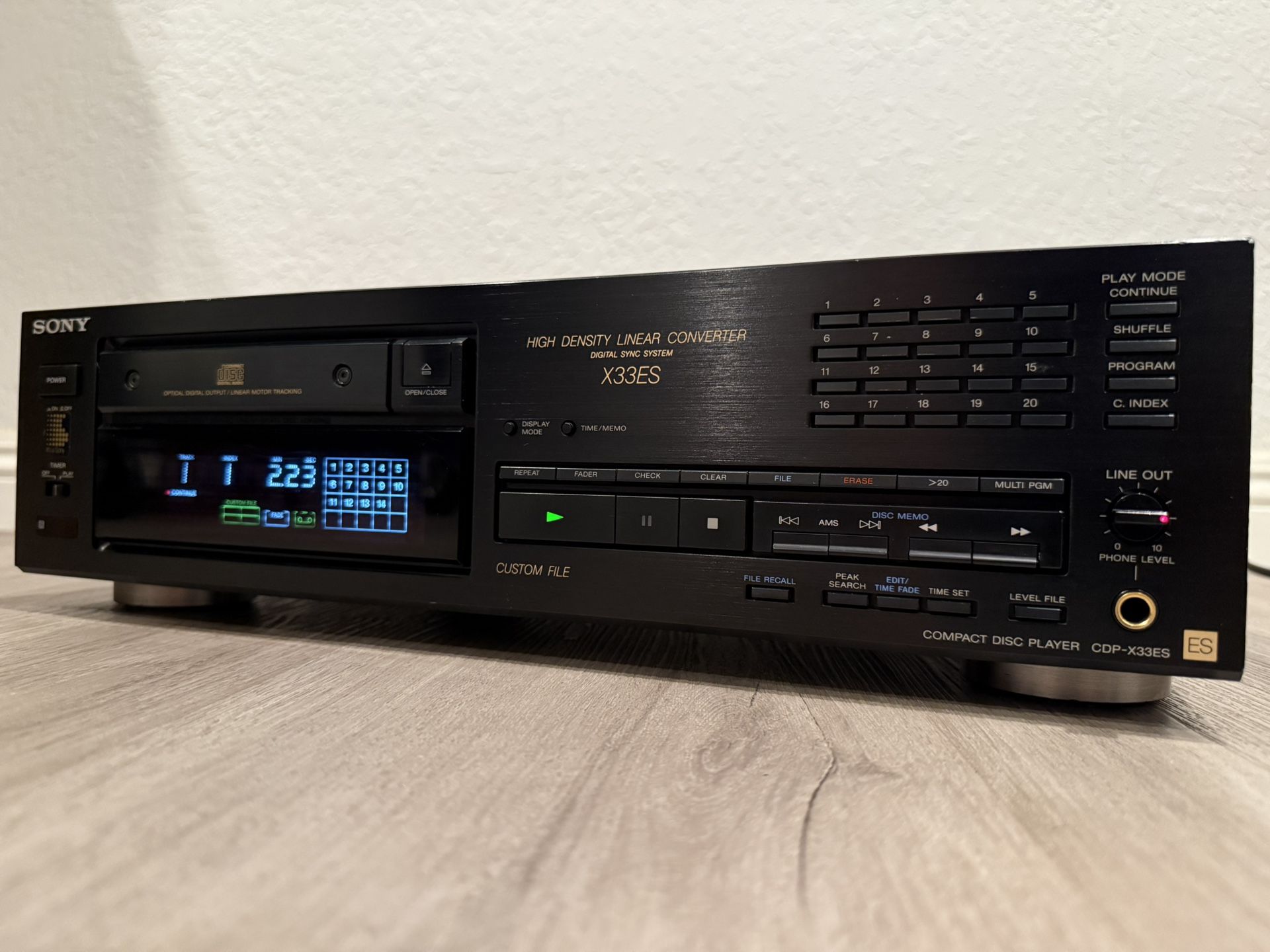 SONY X33ES High Density Linear Converter CD Player