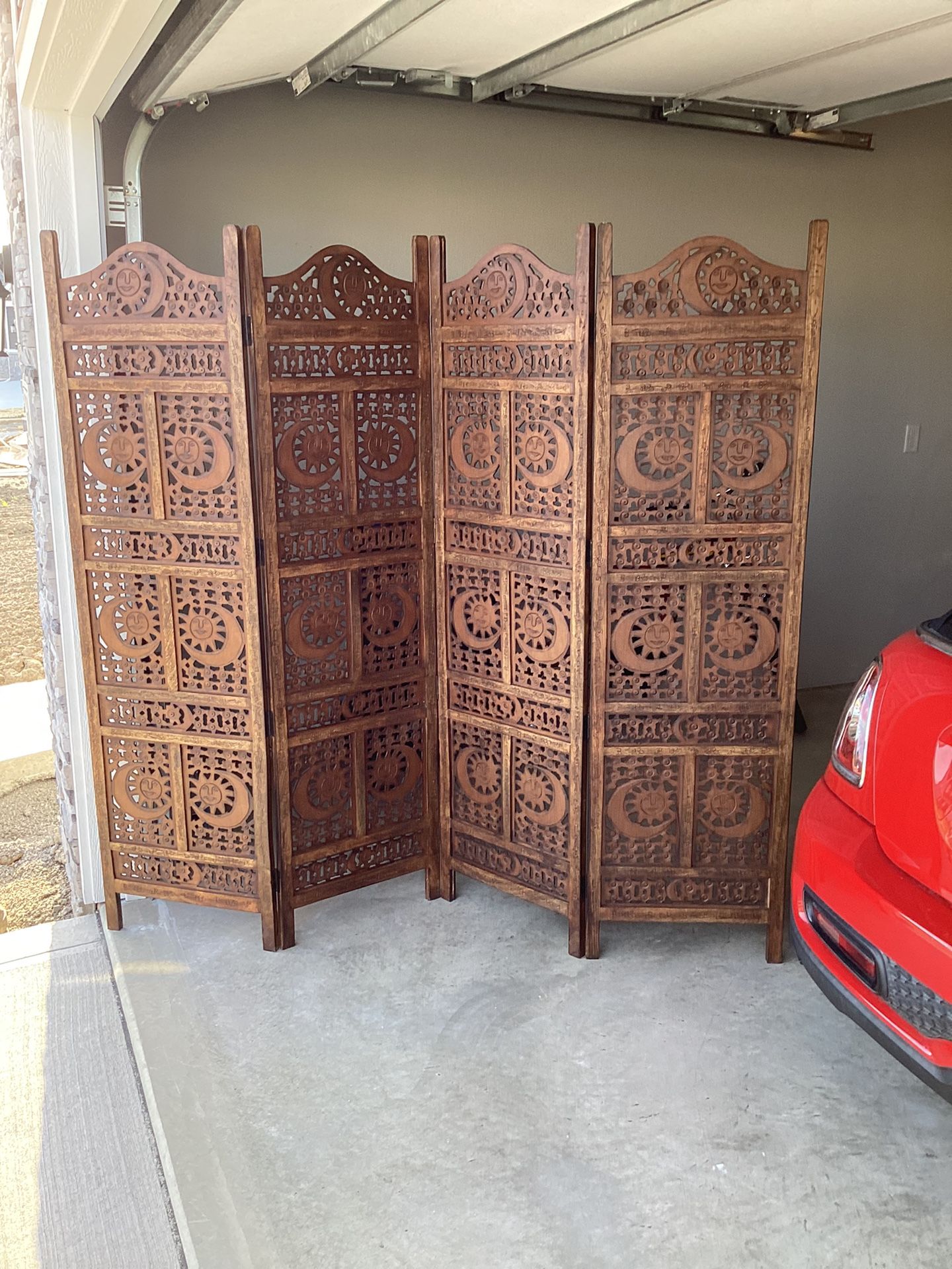 Beautiful Mahogany Screen Divider