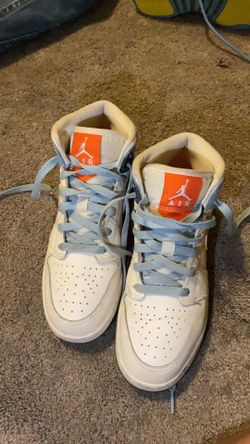 air jordan 1 mid SE size 4.5youth