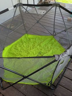 Popup Play Yard