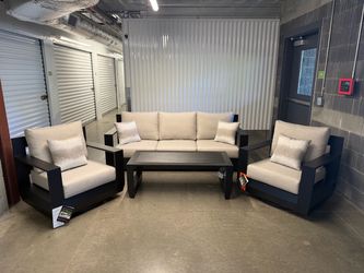 Brand New Costco Henredon 4 Piece Outdoor Patio Seating Set- Delivery Available