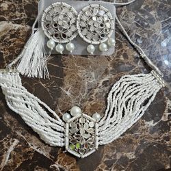 Silver choker set with studs