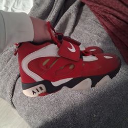 Nike Air Diamond Turf 2 trainers. 