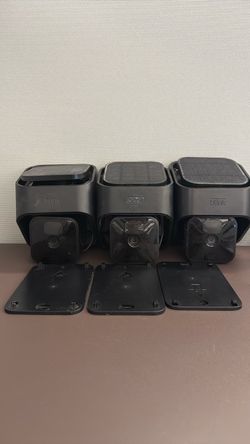 Blink Outdoor Security Cameras with Solar Panels – Set of 3
