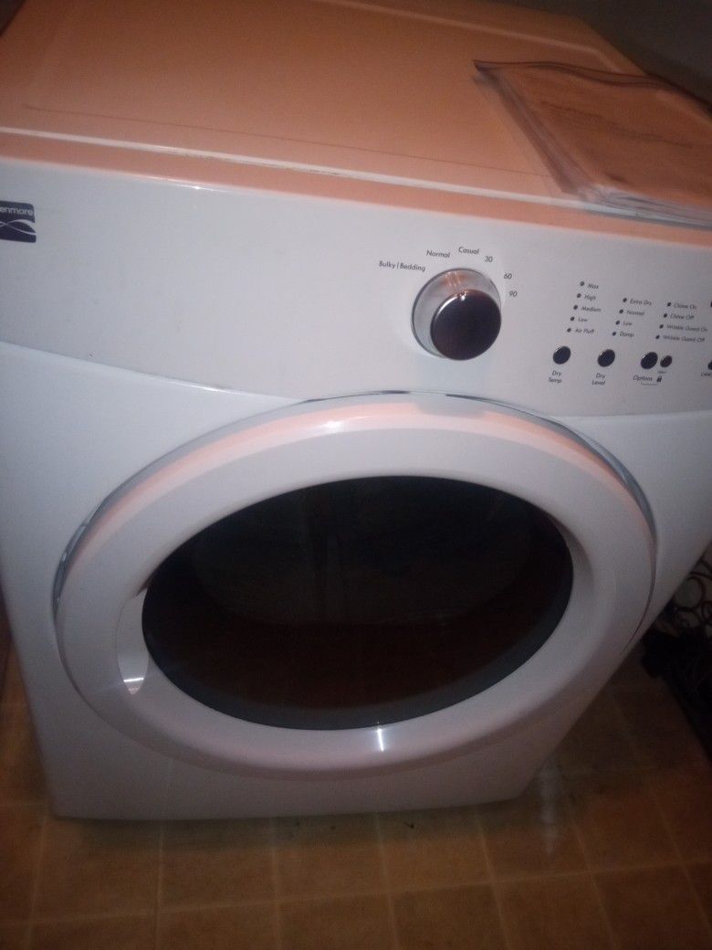 Kenmore Dryer 6 Years Old Runs Good