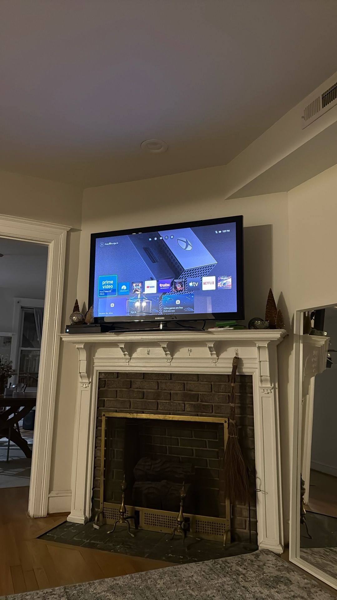 Samsung Tv 65in’ 