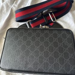 Gucci Black small shoulder bag