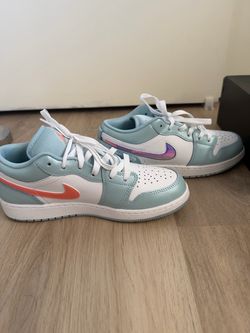 Nike Air Jordan 1 Low SE (GS) Size 6.5Y