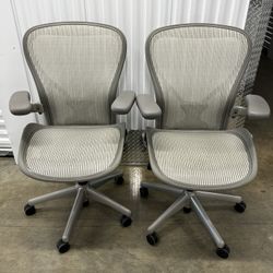 2016 Herman Miller Aeron Size C Posture Fit Fully Loaded Office Chair