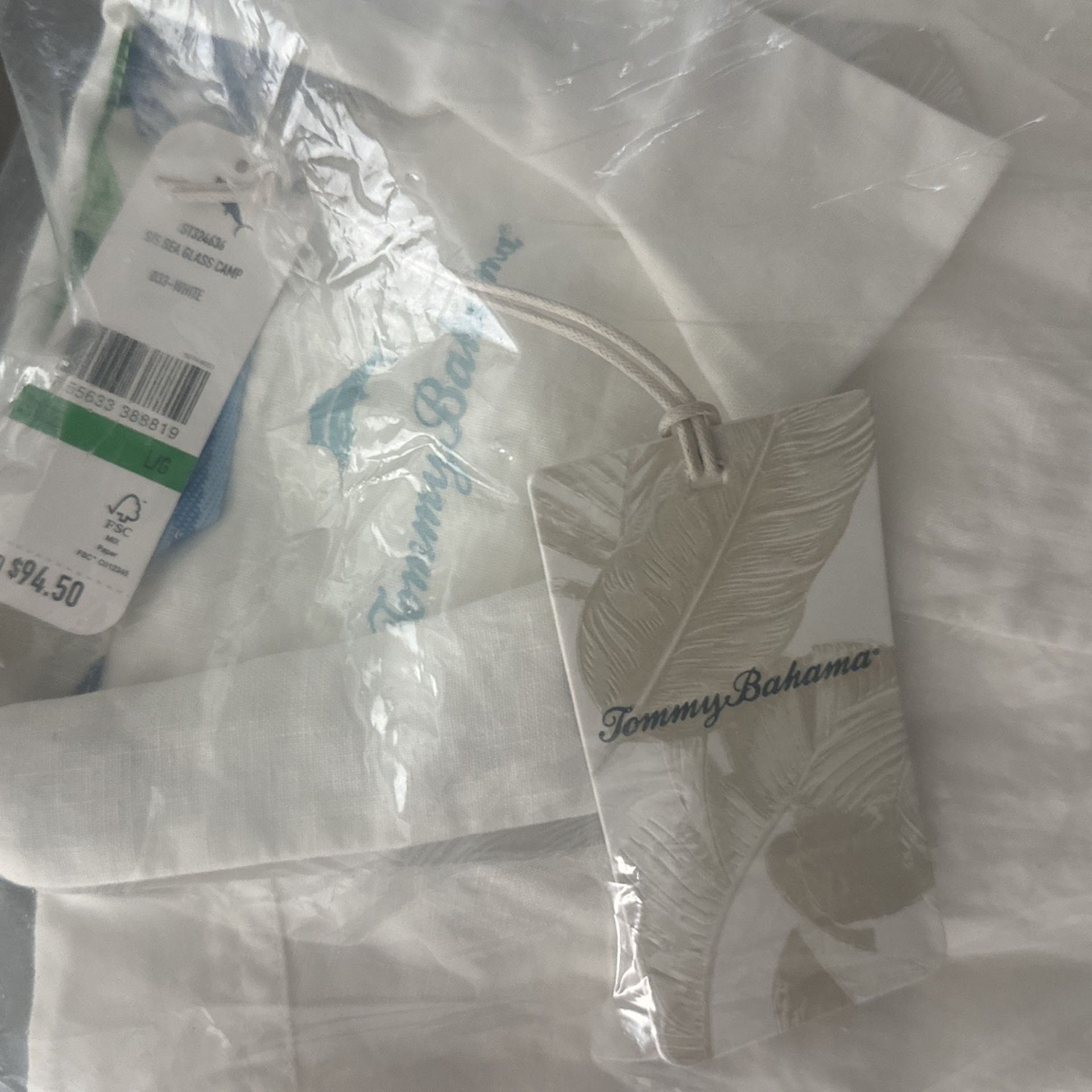 Tommy Bahama Men’s Short Sleeve Button Short Brand New