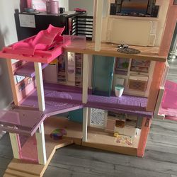 Barbie doll house
