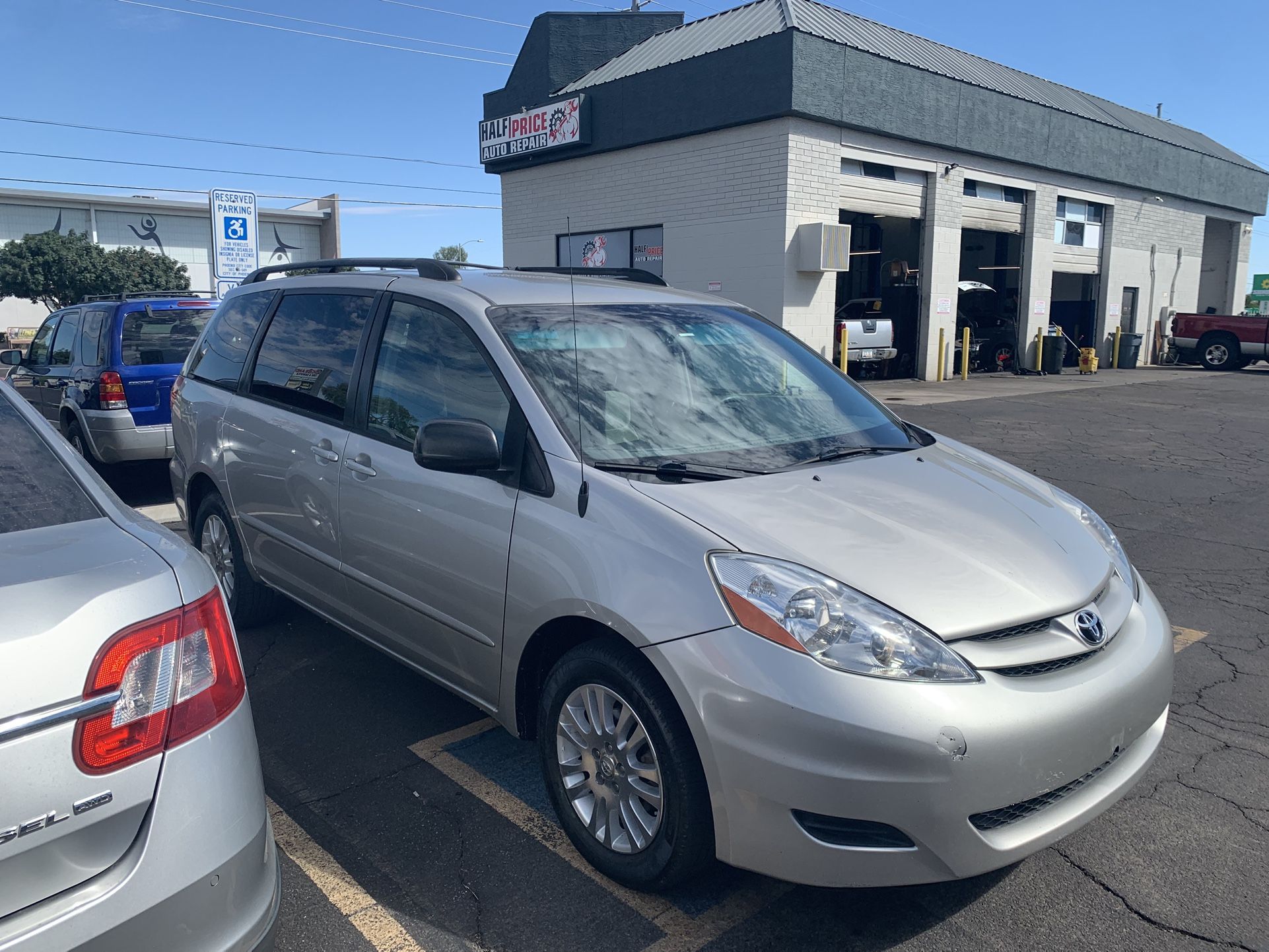 AWD 2008 Toyota Sienna LE